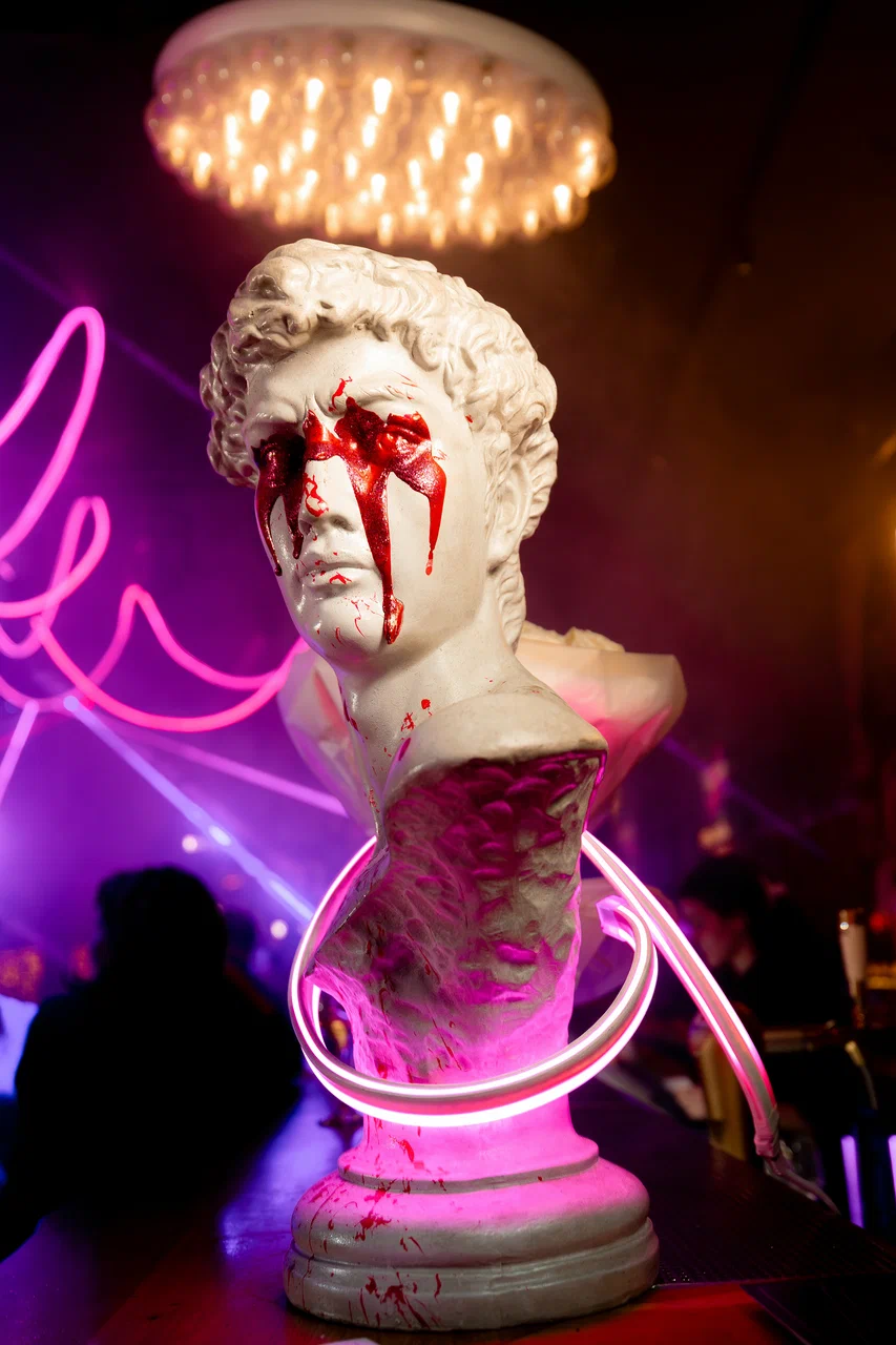 Интерьер Песни